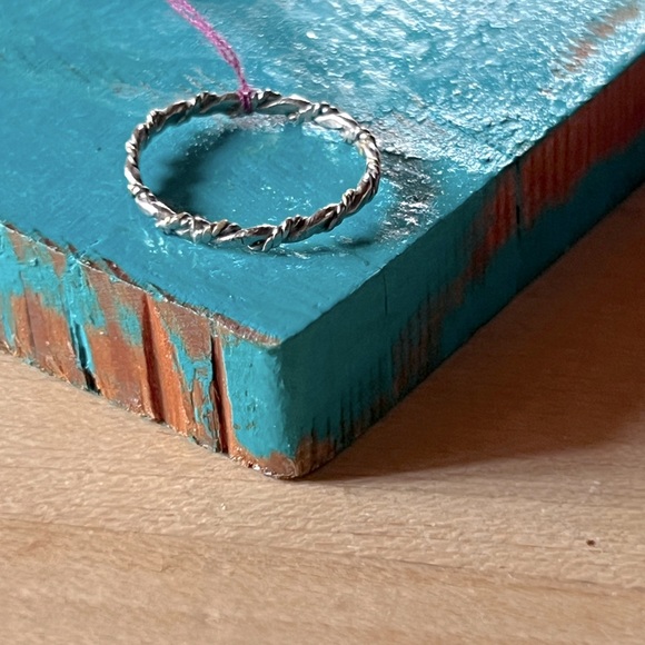 NAVAJO SILVER THIN TWISTED ROPE RING BAND sz 6.75. - Picture 1 of 5